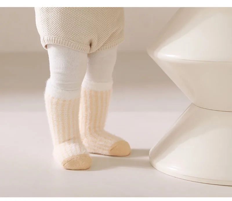 Nouvelles chaussettes épaisses d'hiver pour bébé – Chaussettes tube à rayures colorées pour tout-petits