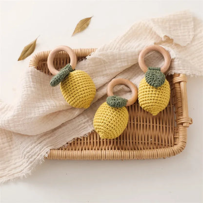 Hochet et anneau de dentition au citron - Cadeau réconfortant et nouveau-né en forme de fruit au crochet