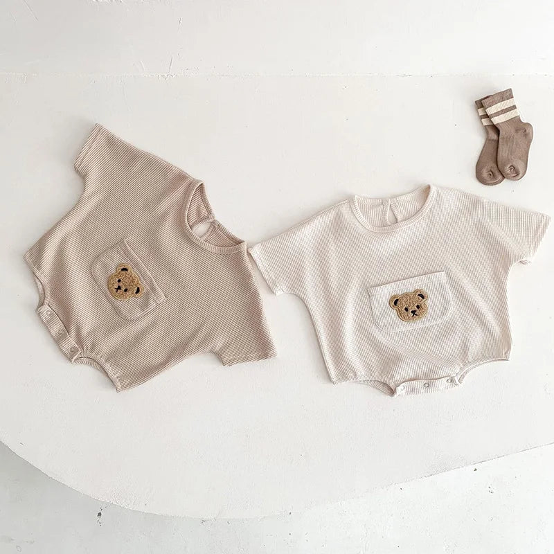 Babykleidung Waffelmuster – Einteiliger Bären-Bodysuit für Jungen (0–3 Jahre)