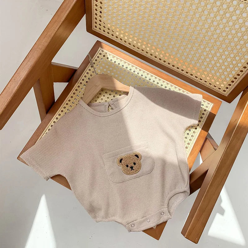 Babykleidung Waffelmuster – Einteiliger Bären-Bodysuit für Jungen (0–3 Jahre)