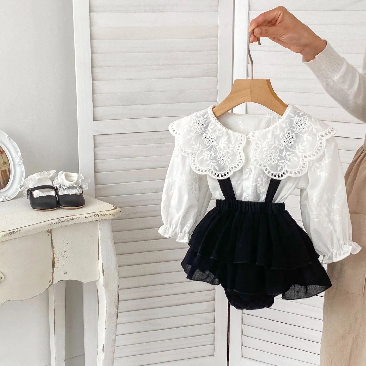 Kleidungsset für Kinder und Baby-Mädchen – Prinzessinnenbluse mit großem Kragen und Spitzen-Body, 2-teiliges Outfit