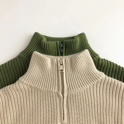 Herbstlicher Kinderpullover mit Stehkragen und Streifen – Pullover für Jungen und Strickjacke mit halbem Reißverschluss für Mädchen