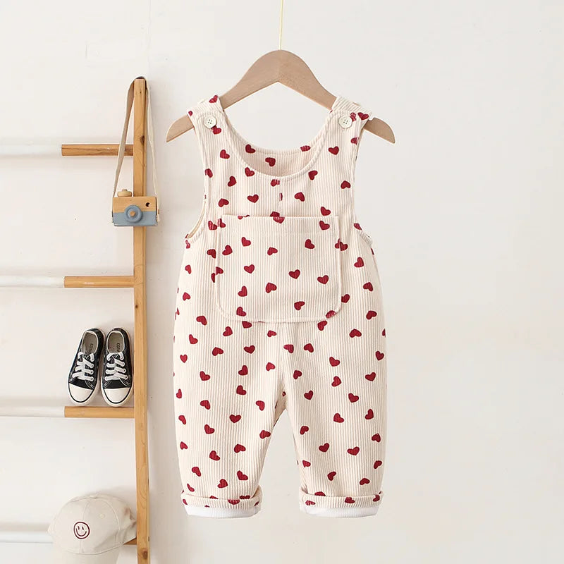 1-4Y Frühling Kinder Baby Kleidung Herz Stickerei Baby Jungen Mädchen Bib Hosen Solide Overalls Cord Casual Strumpf Outwear