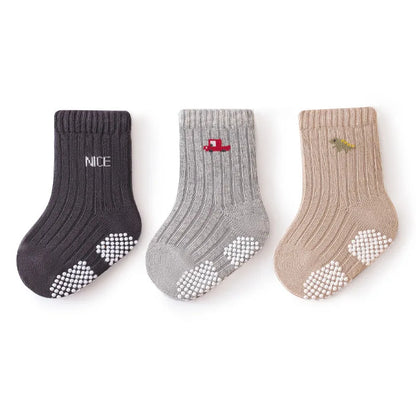 Lot de 3 paires de chaussettes antidérapantes pour bébé quatre saisons – Jolies chaussettes de sol en coton de couleur unie (0-8 ans)