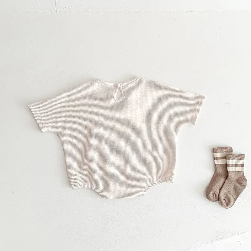 Babykleidung Waffelmuster – Einteiliger Bären-Bodysuit für Jungen (0–3 Jahre)