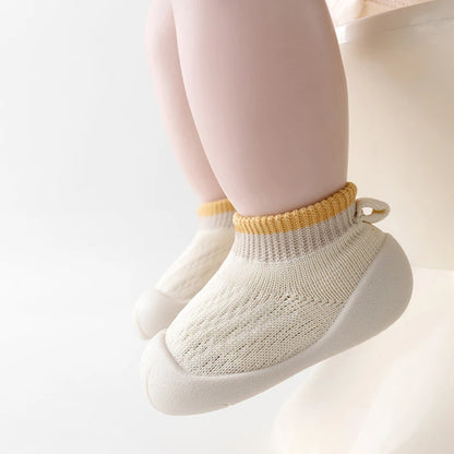 Baby-Bodenschuhe 0–3 Jahre – Rutschfeste Socken mit weicher Sohle für Säuglinge und Kleinkinder (Herbst/Winter)