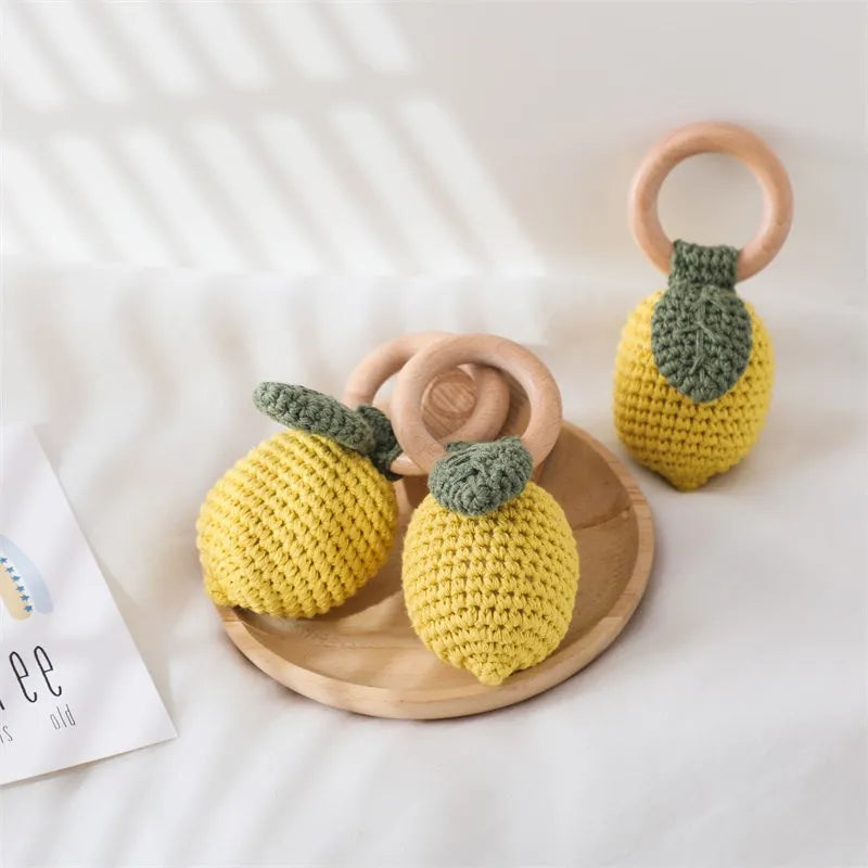 Hochet et anneau de dentition au citron - Cadeau réconfortant et nouveau-né en forme de fruit au crochet