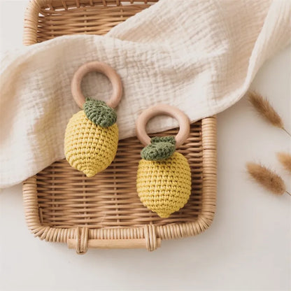 Hochet et anneau de dentition au citron - Cadeau réconfortant et nouveau-né en forme de fruit au crochet